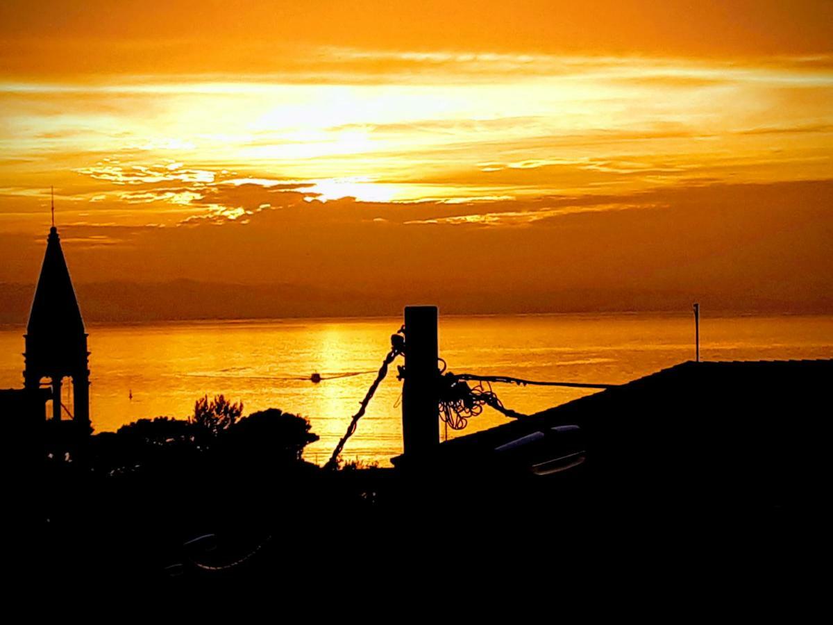 Apartman For 4 - Lovreta Makarska Buitenkant foto