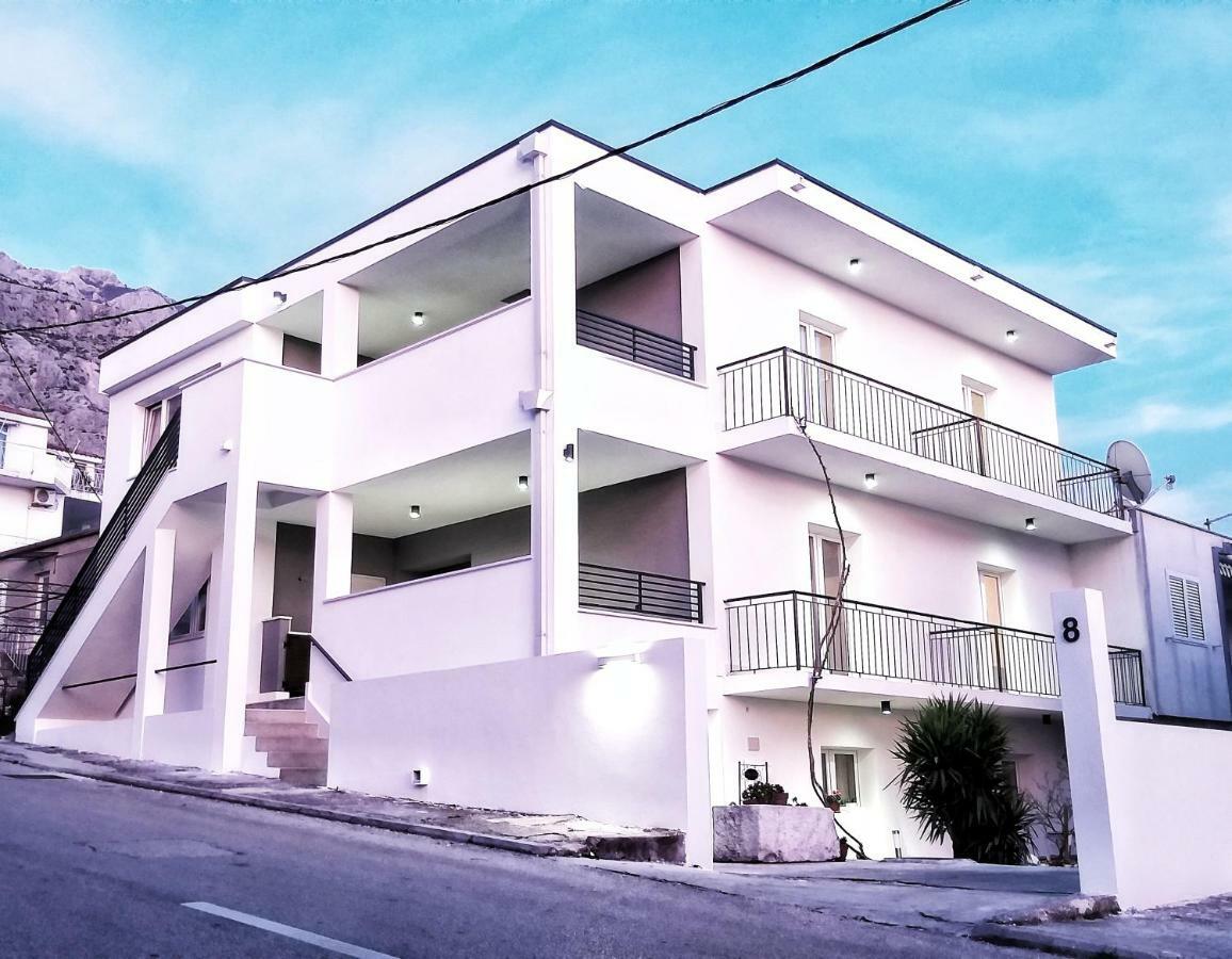 Apartman For 4 - Lovreta Makarska Buitenkant foto
